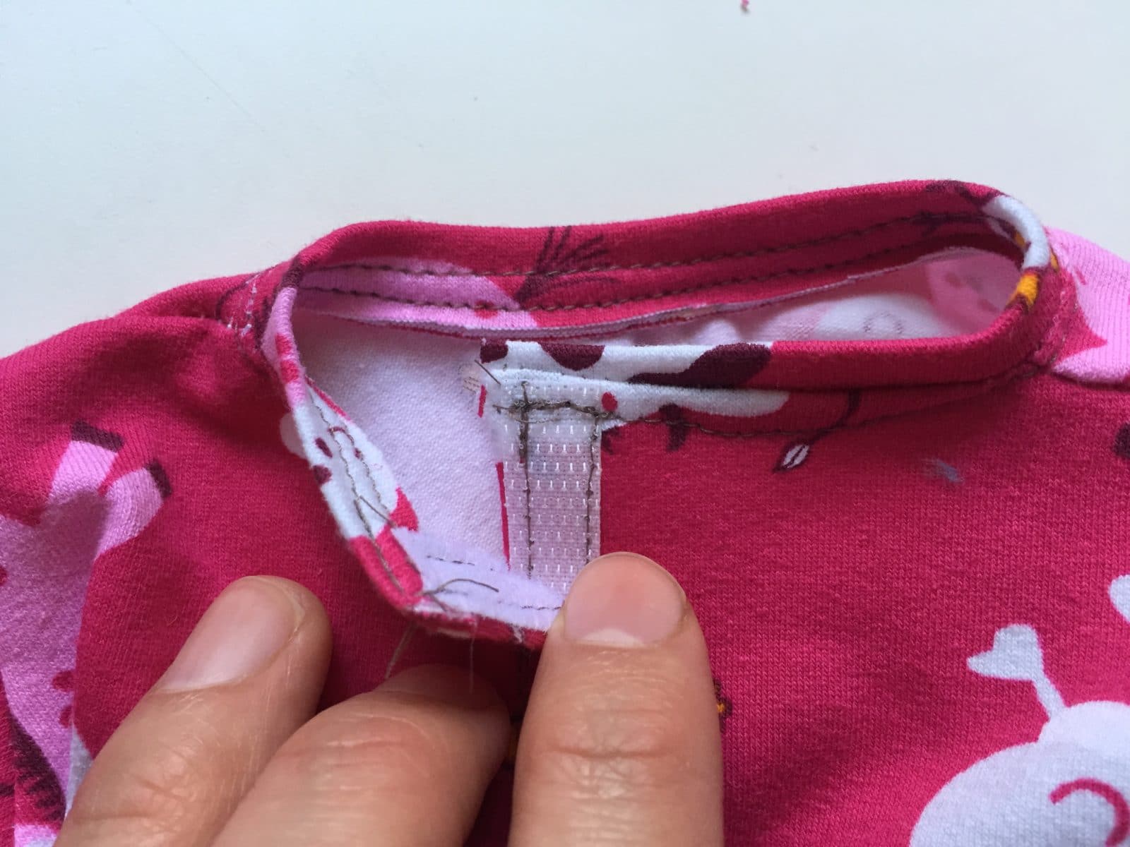 schöne Halslöcher für verschiedene Shirts