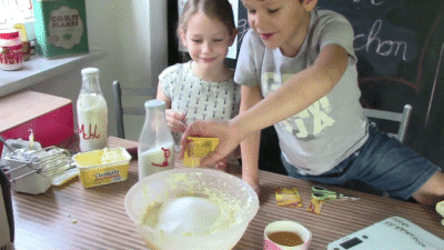 Käsekuchen / Quark Kuchen Rezept – mit Kindern backen / inkl. Video