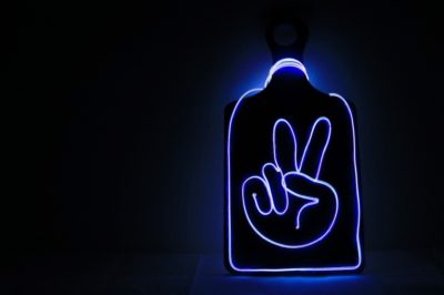 DIY Peace Leuchtschild