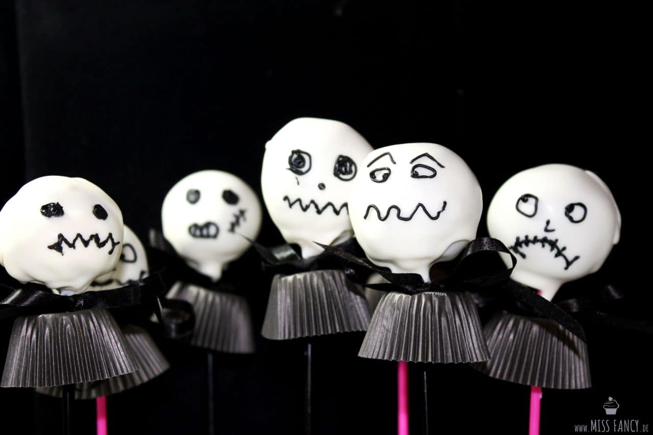 Jack Skellington Cake Pops zu Halloween