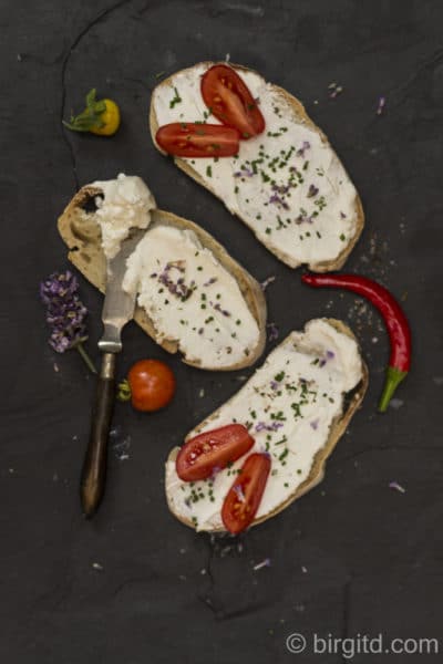 Weizenbrot mit selbstgemachtem Sauerteig [Birgit D]