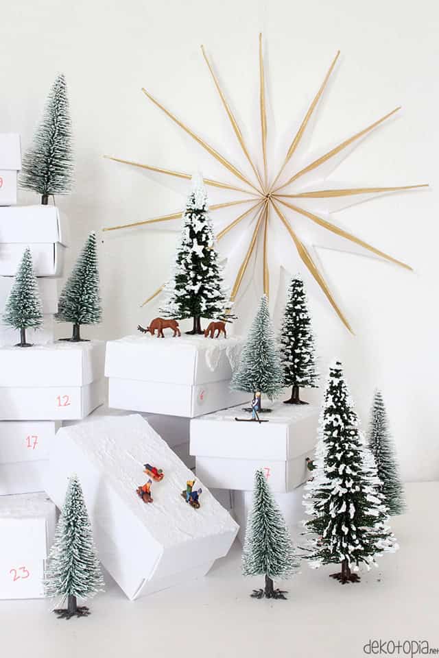 Adventskranz mit Modellfiguren