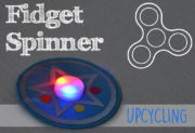 Fidget Spinner Upcycling: Leuchtende Kletties für den Schulranzen