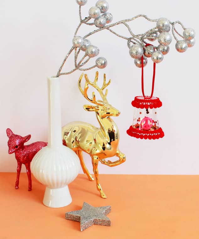 DIY WEIHNACHTS-ANHÄNGER BASTELN AUS SCHNAPSGLÄSERN