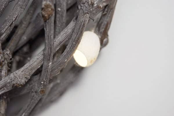 Lichterkette aus Seidenraupenkokons