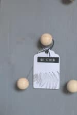 Adventskalender mit Holzkugeln