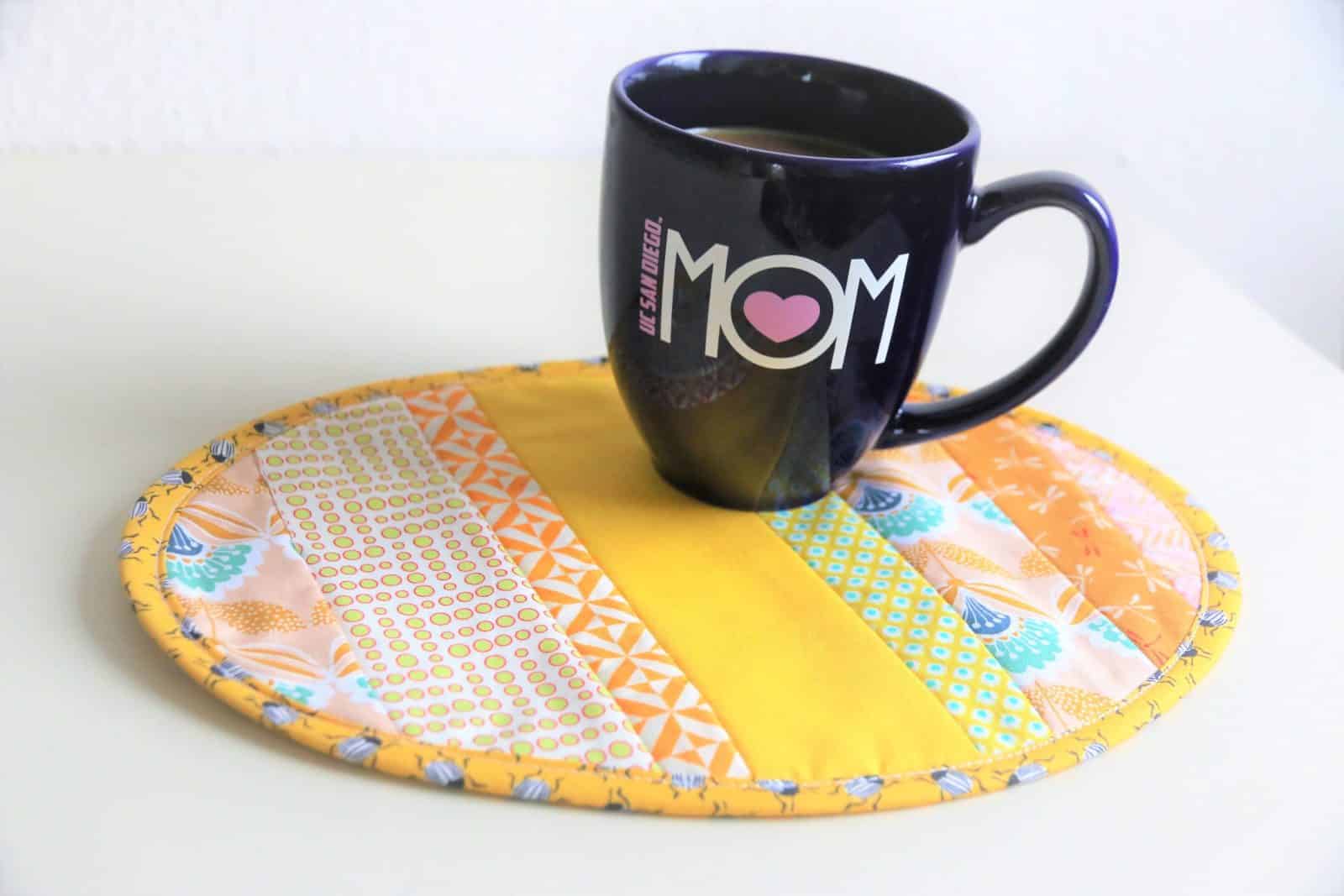 Schnittmuster: Ovalen Mug Rug nähen