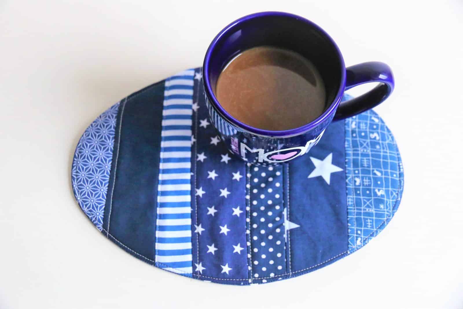 Schnittmuster: Ovalen Mug Rug nähen
