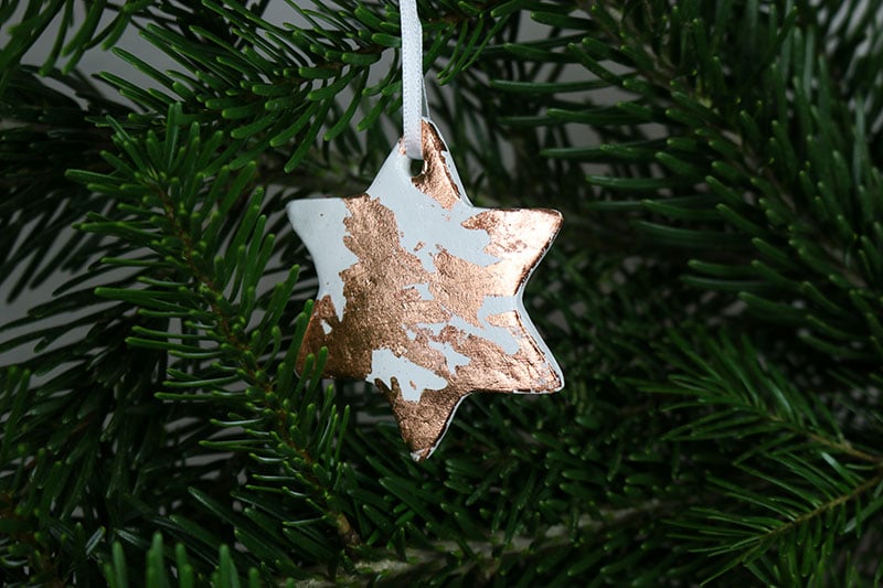 Weihnachtssterne aus Modelliermasse