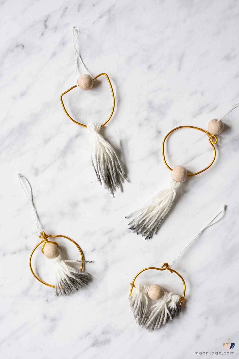 Gold Ring Christbaumschmuck – DIY Mini Holiday Wreath | mit Video