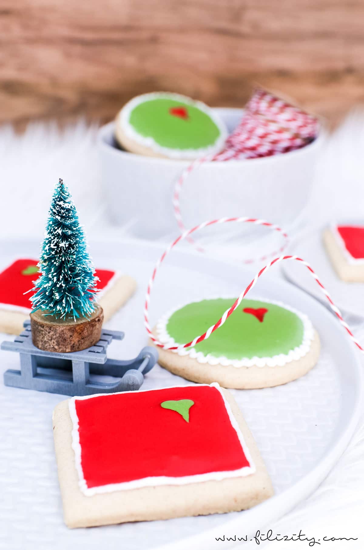 Grinch-Kekse mit Royal Icing – Weihnachtsplätzchen mal anders