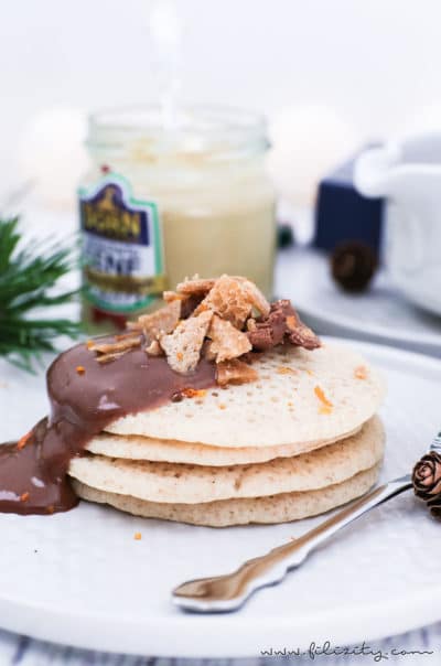 Weihnachts-Dessert: Baghrir mit Schoko-Orangen-Senf-Soße