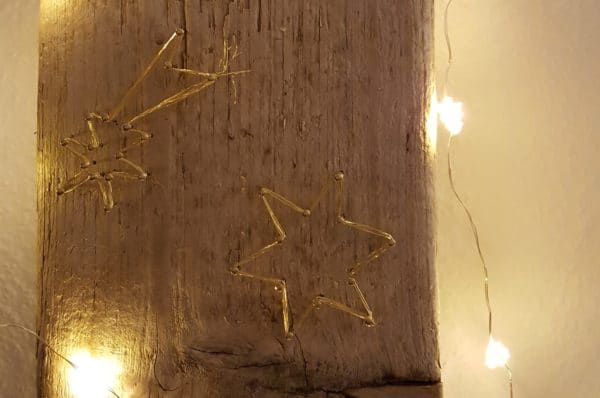 Weihnachtsdeko aus Holz und Draht