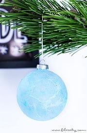 DIY Christbaumkugeln mit Serviettentechnik