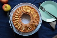 Super leckerer Kuchen mit Zimt, Apfel und Haselnuss-Baiser