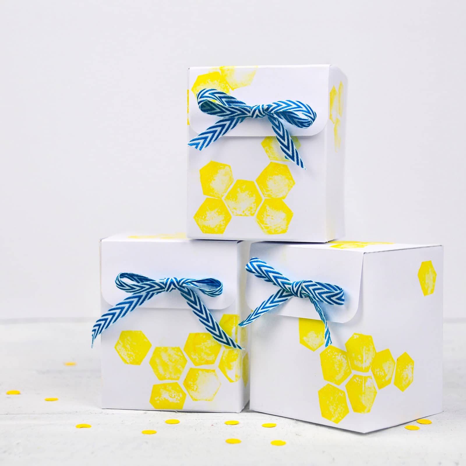 #12giftswithlove – Honig Mandel Handcreme samt hübscher Geschenkverpackung