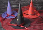 Einfache Hexenhüte basteln