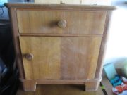 Upcycling: Omas alter Nachttisch
