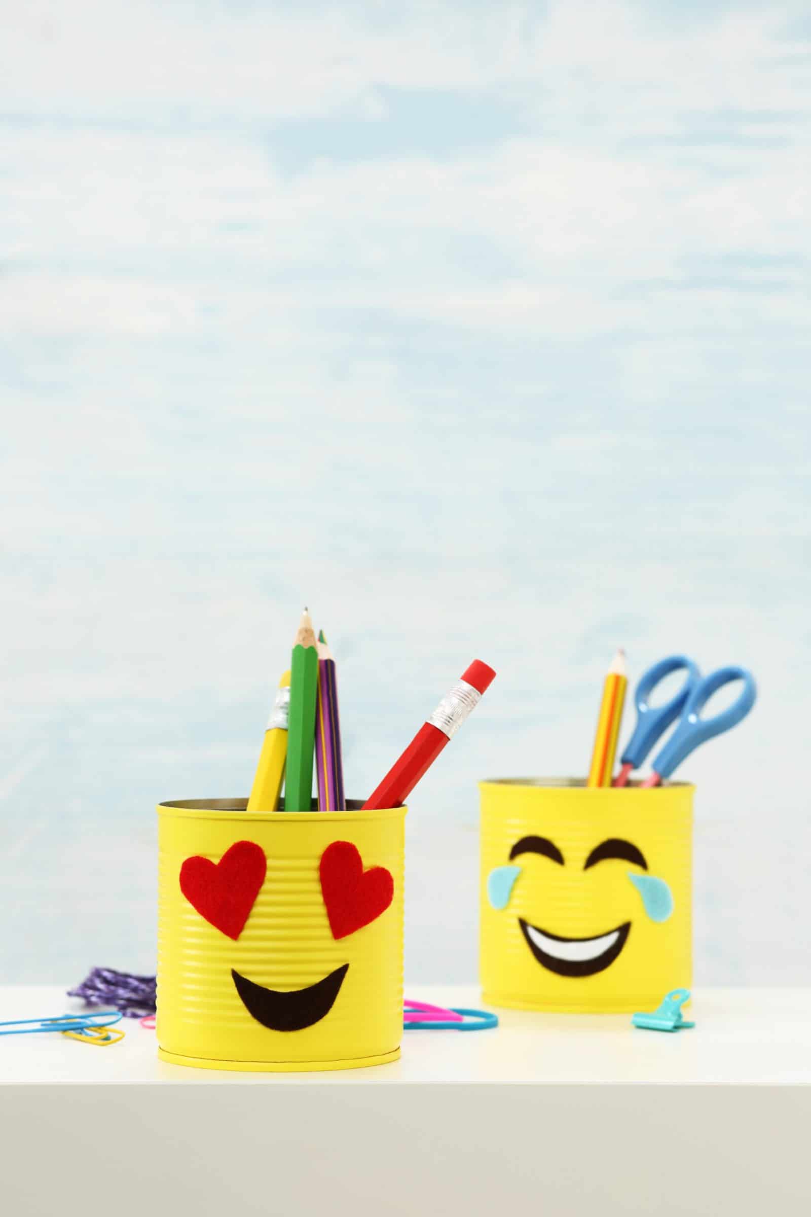 Blink, blink! Macht die Emoji-Dose …