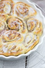 Hefeschnecken mit Marzipan und Mandeln