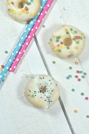 Eisschokolade mit Mini-Donuts