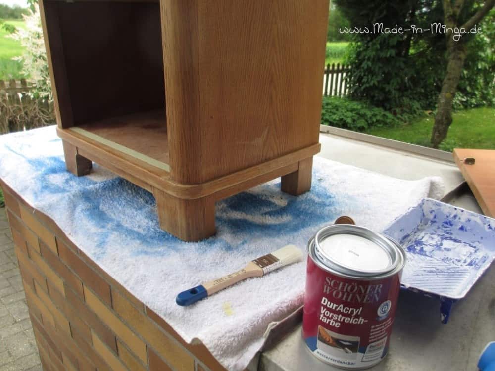 Upcycling: Omas alter Nachttisch
