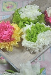 Papierblumen basteln mit Schritt für Schritt Anleitung