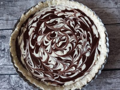 Tarte au Chocolat mit Cheesecake Swirl