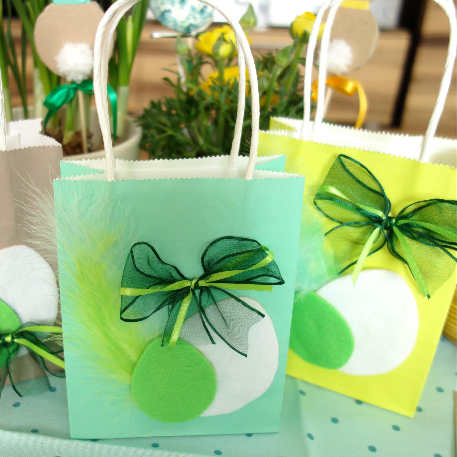 DIY – Ostertüten – Geschenktüten einfach und schnell verzieren