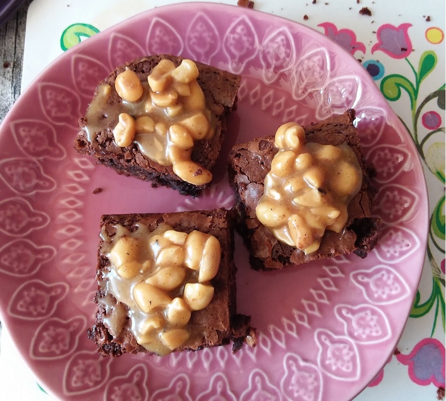 Erdnuss-Karamell-Brownies - HANDMADE Kultur