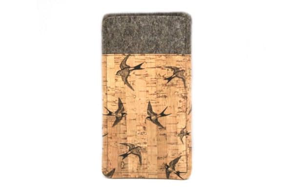 Handytasche aus Filz und Kork mit Vögelchen