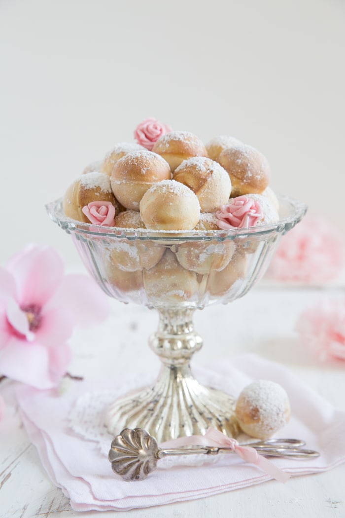 „Pfannkuchen-Bällchen mit Haselnusskrokant!“ [give away]
