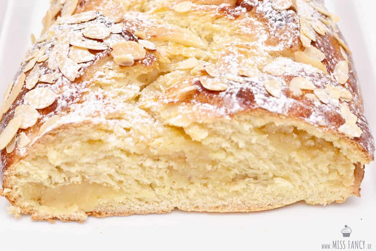 Einfacher Hefezopf mit Marzipan-Füllung