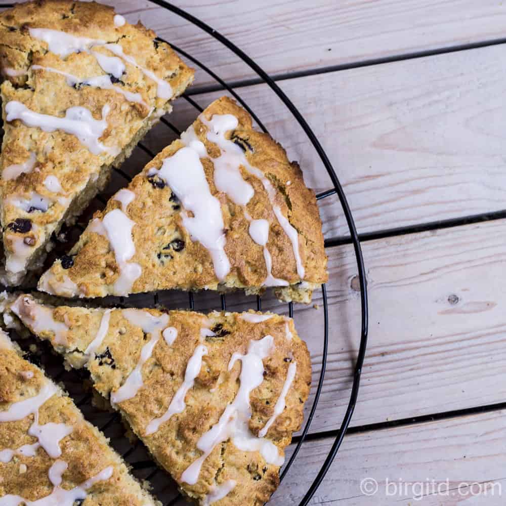 Scones XXL mit Cranberries & Peanuts [Birgit D]