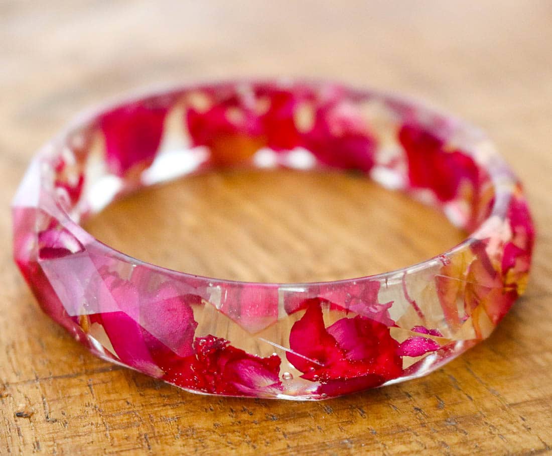 DIY – Armreifen mit echten Blüten