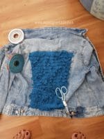 DIY-Jeansjacke mit Rüschen/Volants