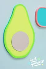DIY AVOCADO-SPIEGEL ALS WANDDEKO SELBER MACHEN