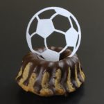 Fußball aus Esspapier als Cake-Topper [mit Vorlage & Plotterfreebie]