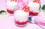 Holunderblüten-Creme mit Erdbeer-Swirl