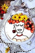 Boho Flowergirl trifft einfachsten Cheesecake der Welt – meine Version des Face Cake-Trends