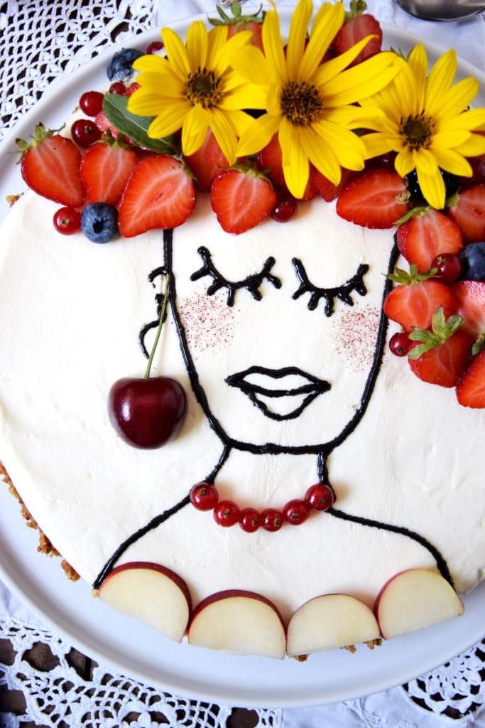 Boho Flowergirl trifft einfachsten Cheesecake der Welt – meine Version des Face Cake-Trends