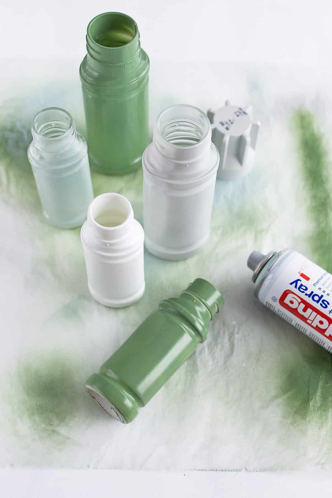 Upcycling: Sommervasen aus alten Gewürzgläsern