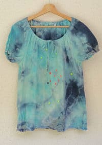 Bluse mit Neon-Sternbild der Plejaden