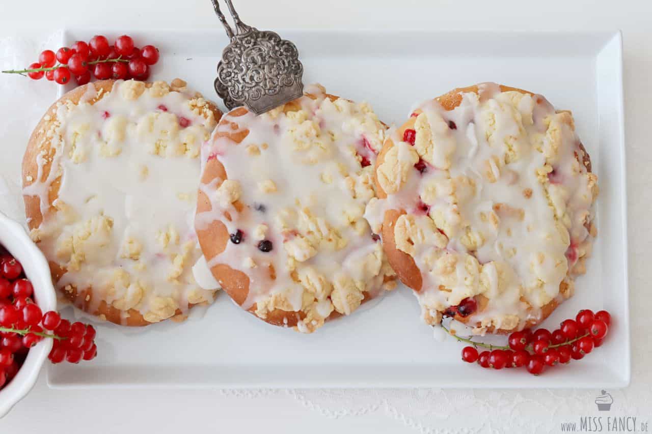 Johannisbeer Streuseltaler – lecker wie vom Bäcker
