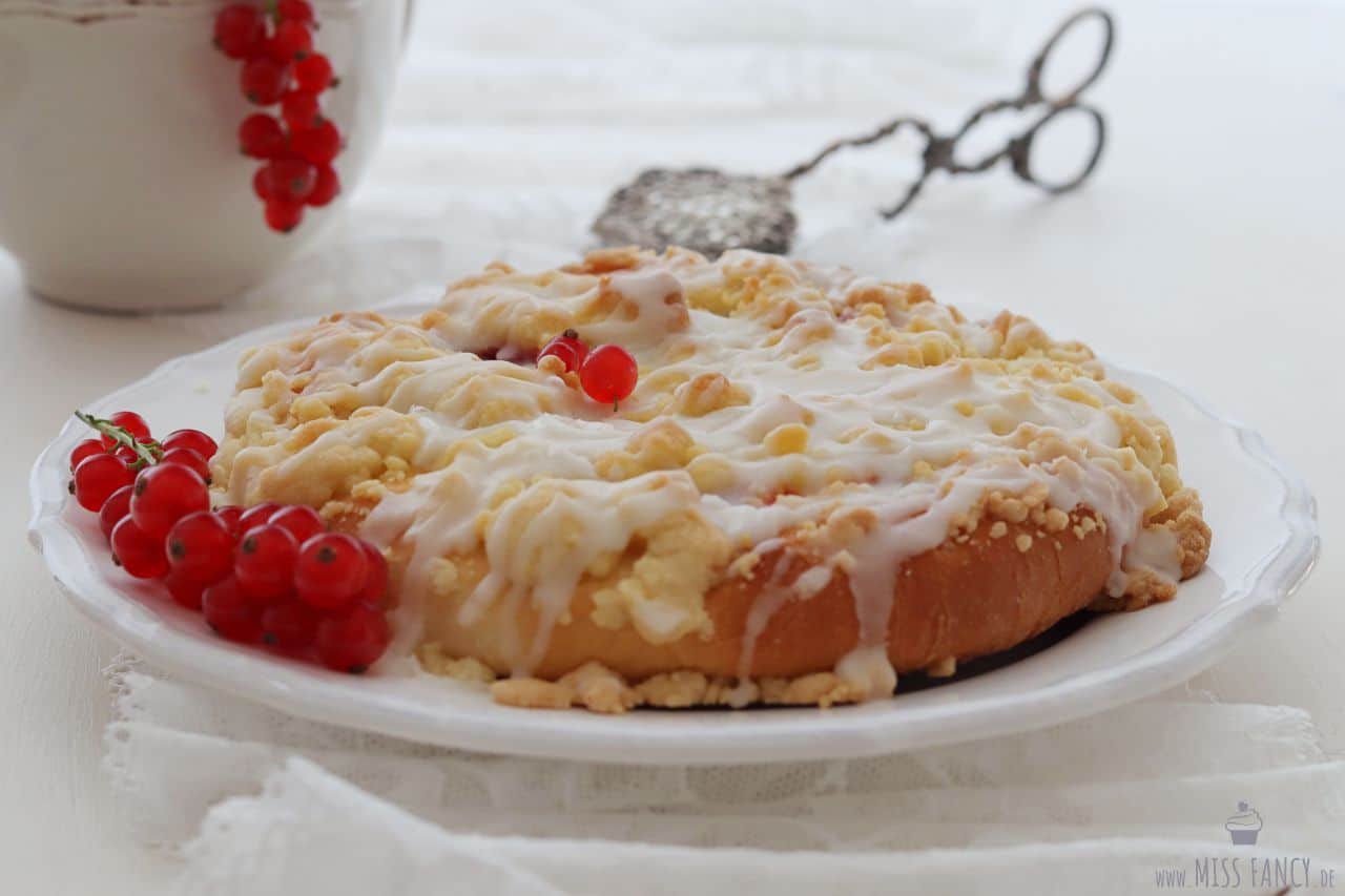 Johannisbeer Streuseltaler – lecker wie vom Bäcker
