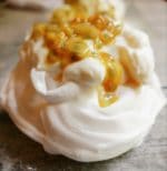 Mini Pavlova mit Maracuja