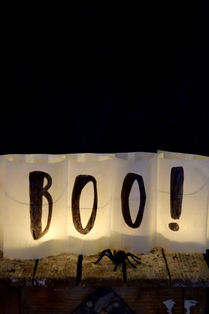 BOO! Halloween-Windlichter aus Brottüten / gruselig schnelles DIY
