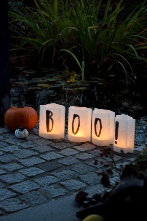 BOO! Halloween-Windlichter aus Brottüten / gruselig schnelles DIY