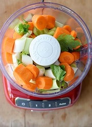 Gemüsebrühe selbst machen aus 2 Zutaten. Sooooo einfach ist das?!?