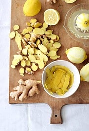Tschüss Erkältung! Meine Wunderwaffe für die fiese Erkältungszeit: Ingwer-Zitronen-Sirup, einfach selbstgemacht